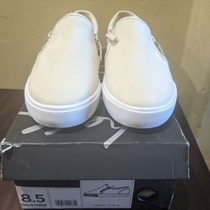 Gently Used Banana Republic Size 8.5 Off-White Colored Slip-on Sneaker